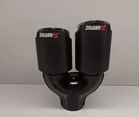 90mm sağ akrapovic karbon kaplama egzoz ucu — 1